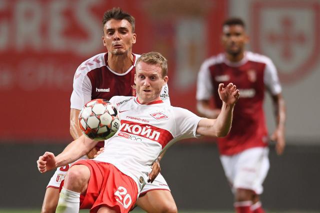 哈格里夫斯：琼斯的场上位置有点靠后