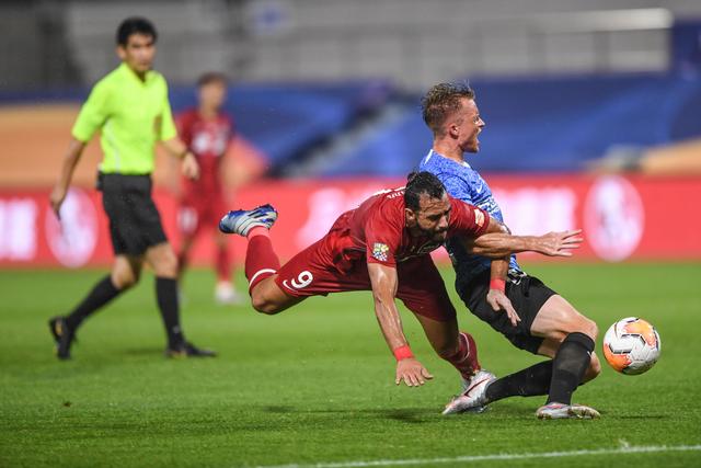 戈麦斯会与红牛集团续约3年，未来将与克洛普共事